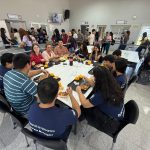 Rector Parmetler: “Muy felices de que los estudiantes puedan tener un refuerzo alimentario”