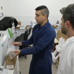 Etapa de armado del cromatógrafo gaseoso en el marco del programa “Equipar Ciencia”