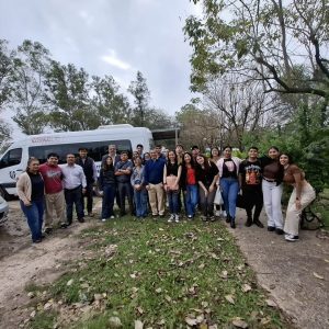 FRN: Partió contingente de alumnos para participar del 1º Congreso Forestal Paraguayo