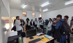 Estudiantes de la FRN visitaron el Laboratorio de Cromatografía de la UNaF