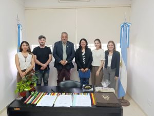 FRN: Firma de acta acuerdo con Laboratorios de Cromatografía y Calidad de la Miel