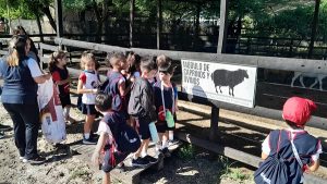 Alumnos de un jardín de infantes de la ciudad visitaron la Granja de Adaptación e Innovación Tecnológica de la UNaF