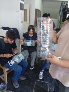“UNaF Sustentable”: Se realizó jornada de elaboración de botellas recicladas