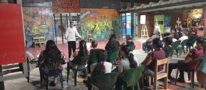 El Taller de Teatro Universitario presentó tres obras en el Paseo de las Artes